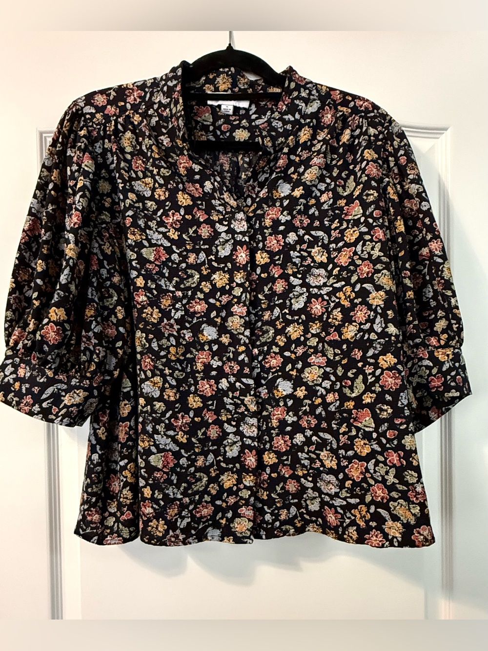 CeCe Black Floral Button-Front Blouse